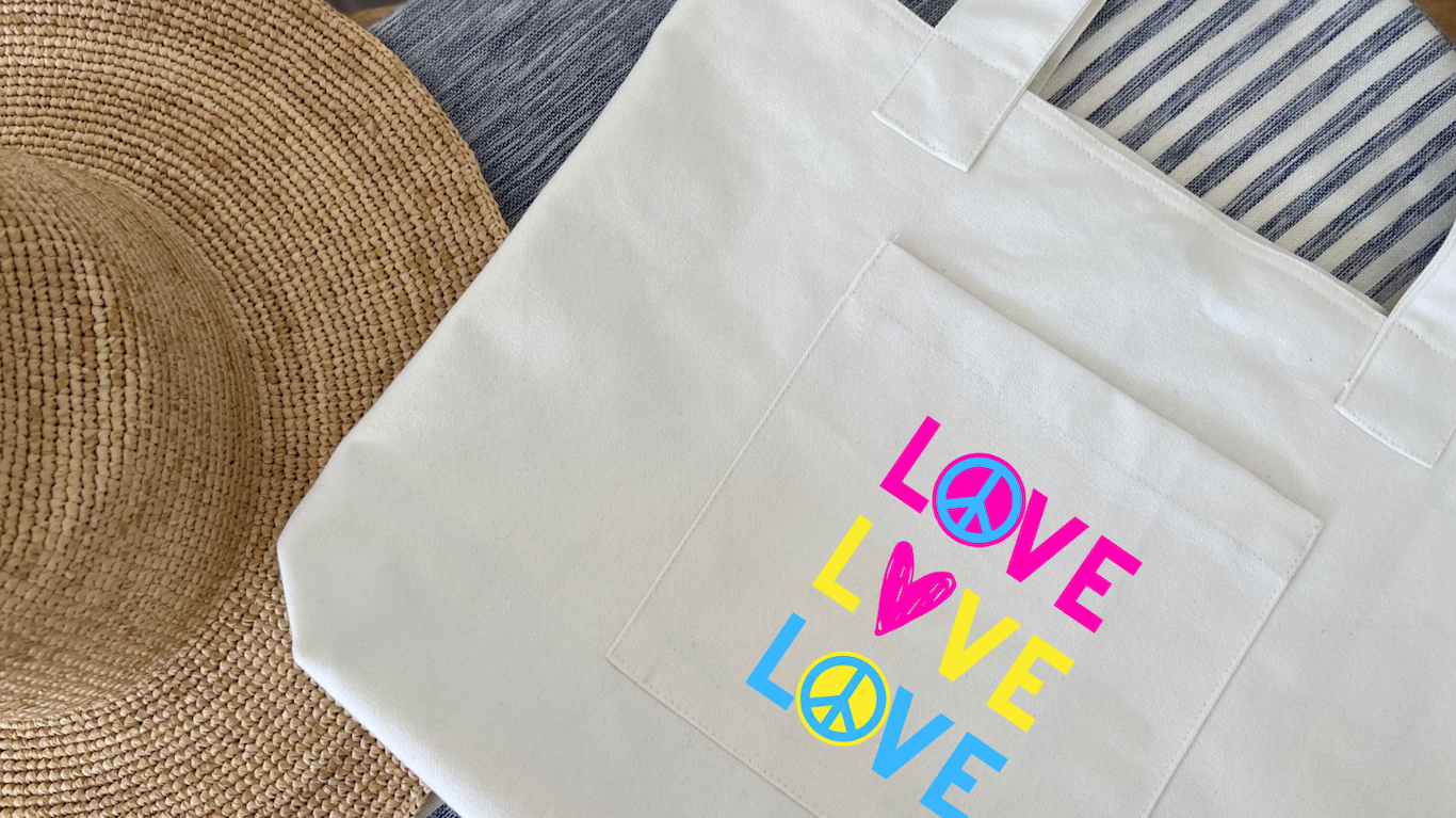 What Kind of BEACH BAG are YOU?