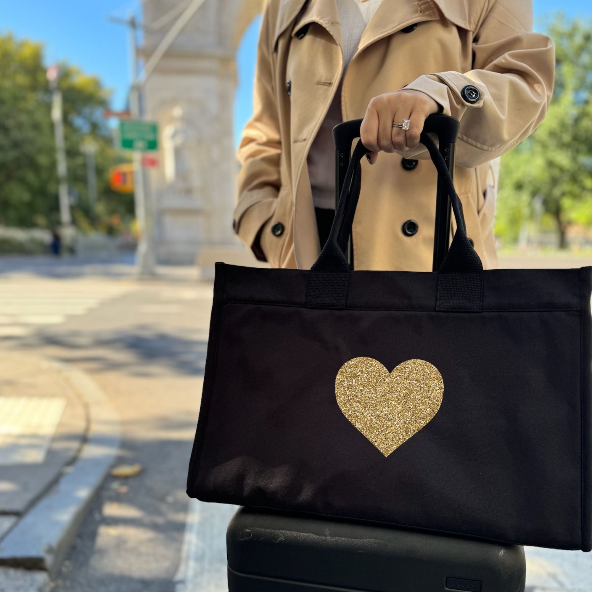 NEW! Anywhere Bag with Trolley Sleeve in Black - Quilted Koala