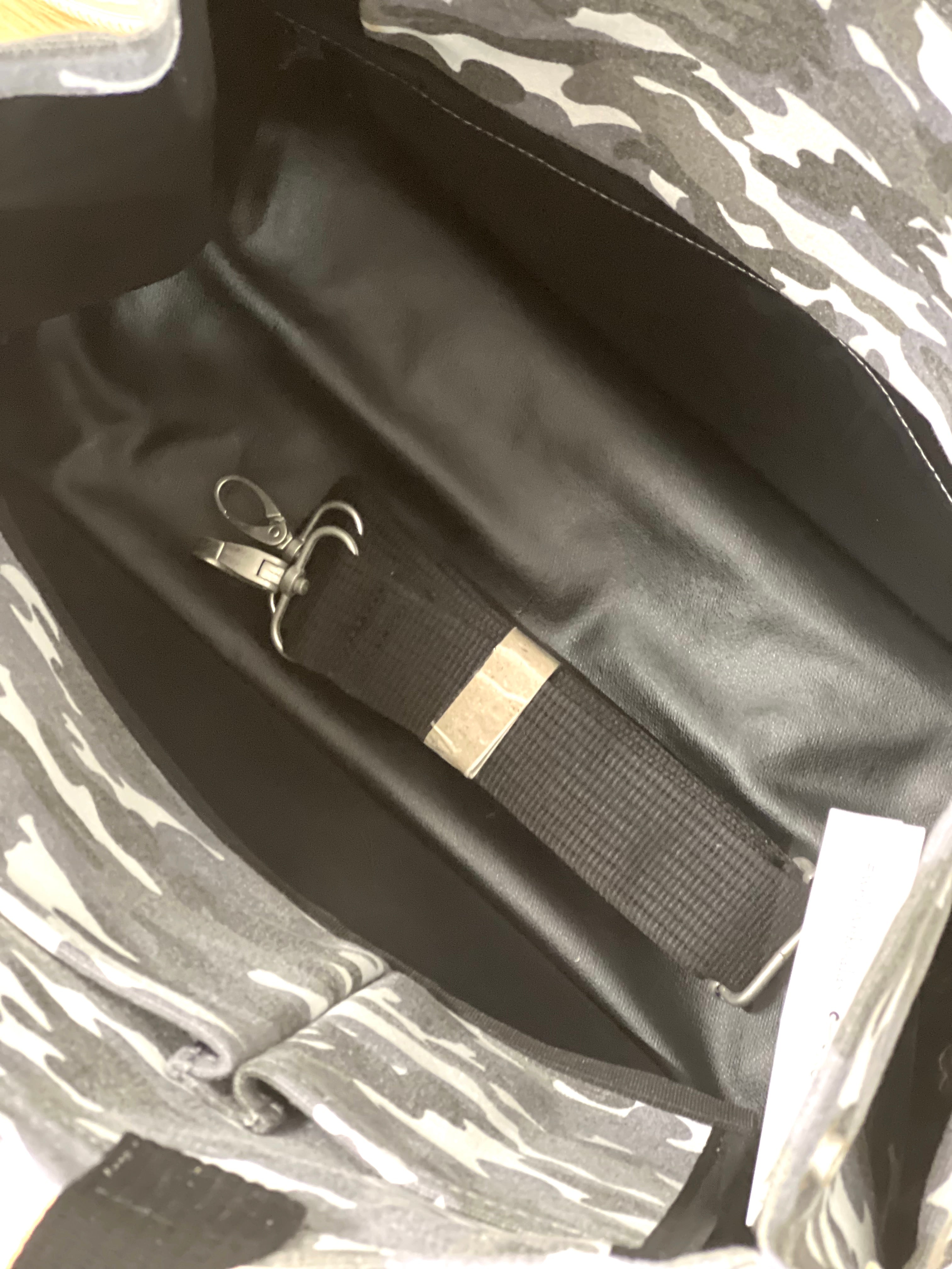 Grey Camo Luxe North South Bag + FREE Bordeaux Tassel + FREE Silver Charm +FREE Navy/Wine Geo Strap - Quilted Koala
