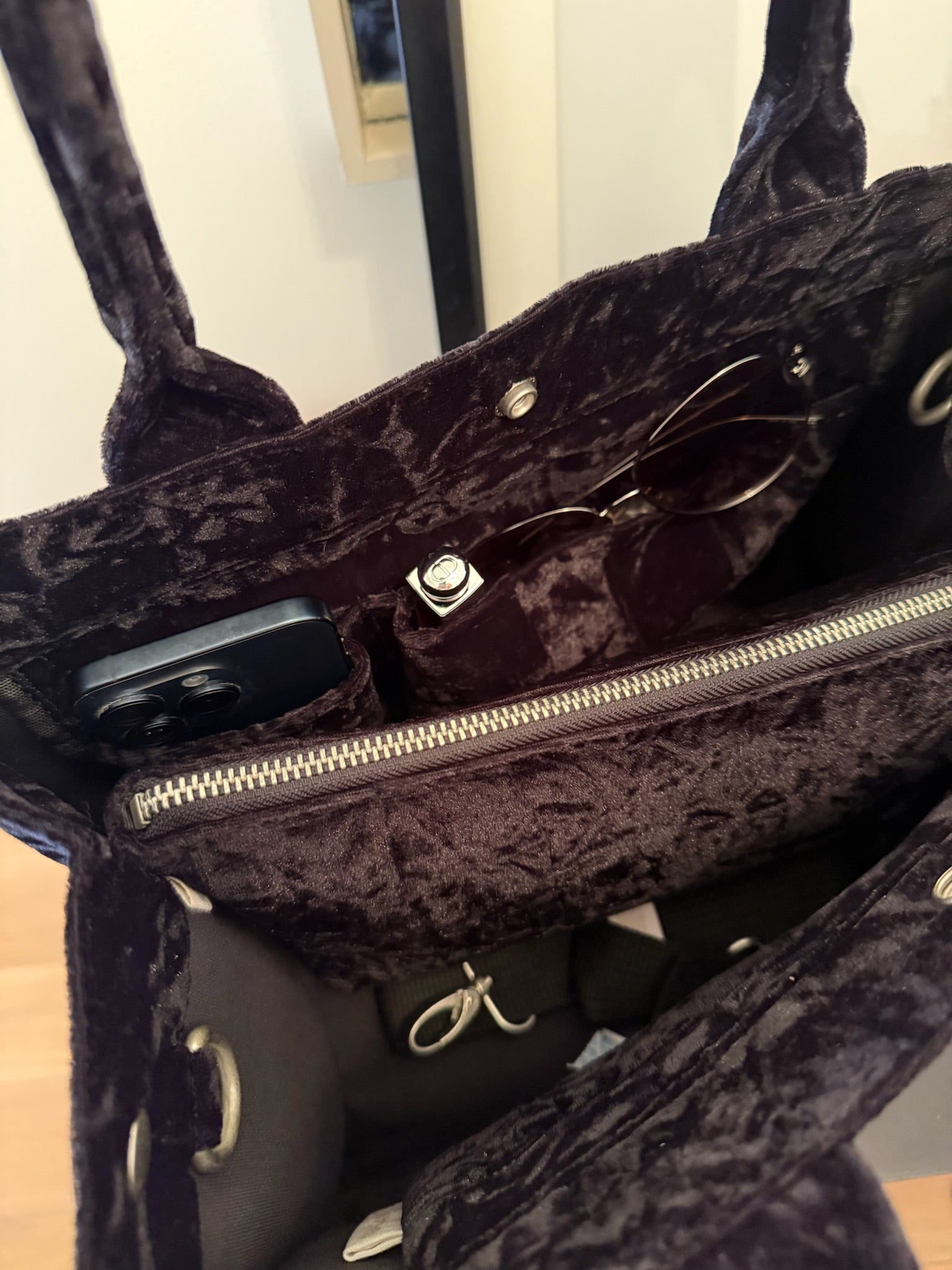 SPECIAL! Black Velvet Midi East West Crossbody + FREE Black Velvet Clutch (Copy) - Quilted Koala