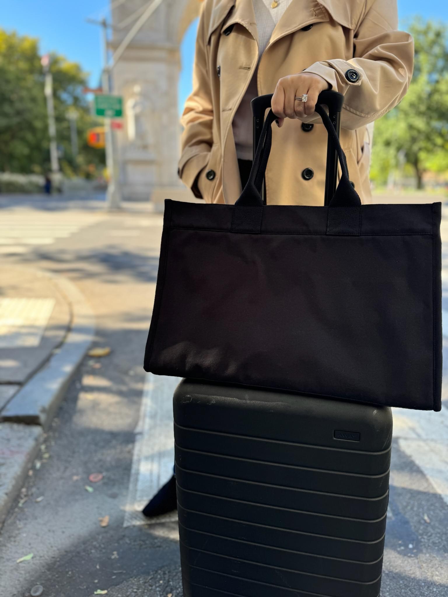 NEW! Anywhere Bag with Trolley Sleeve in Black MONOGRAM STRIPE - Quilted Koala