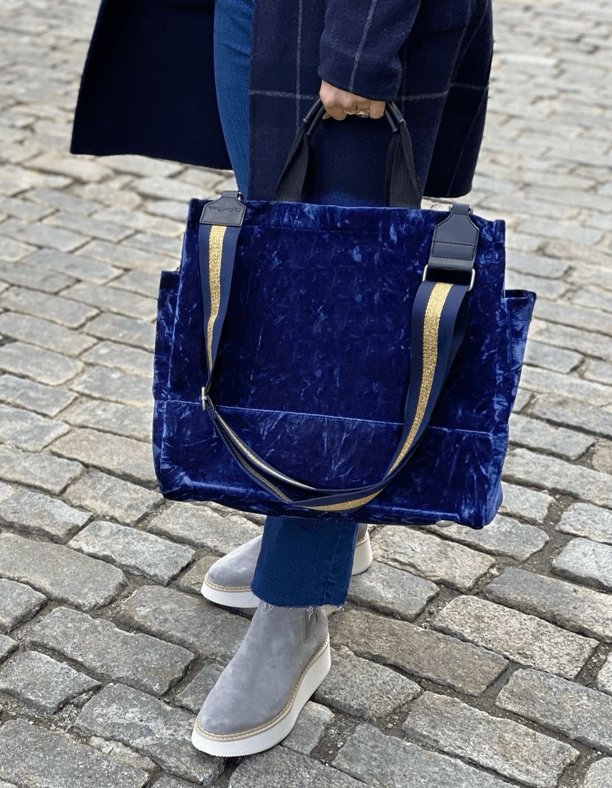 Navy Crushed Velvet Luxe North South Bag Gift Set - Quilted Koala