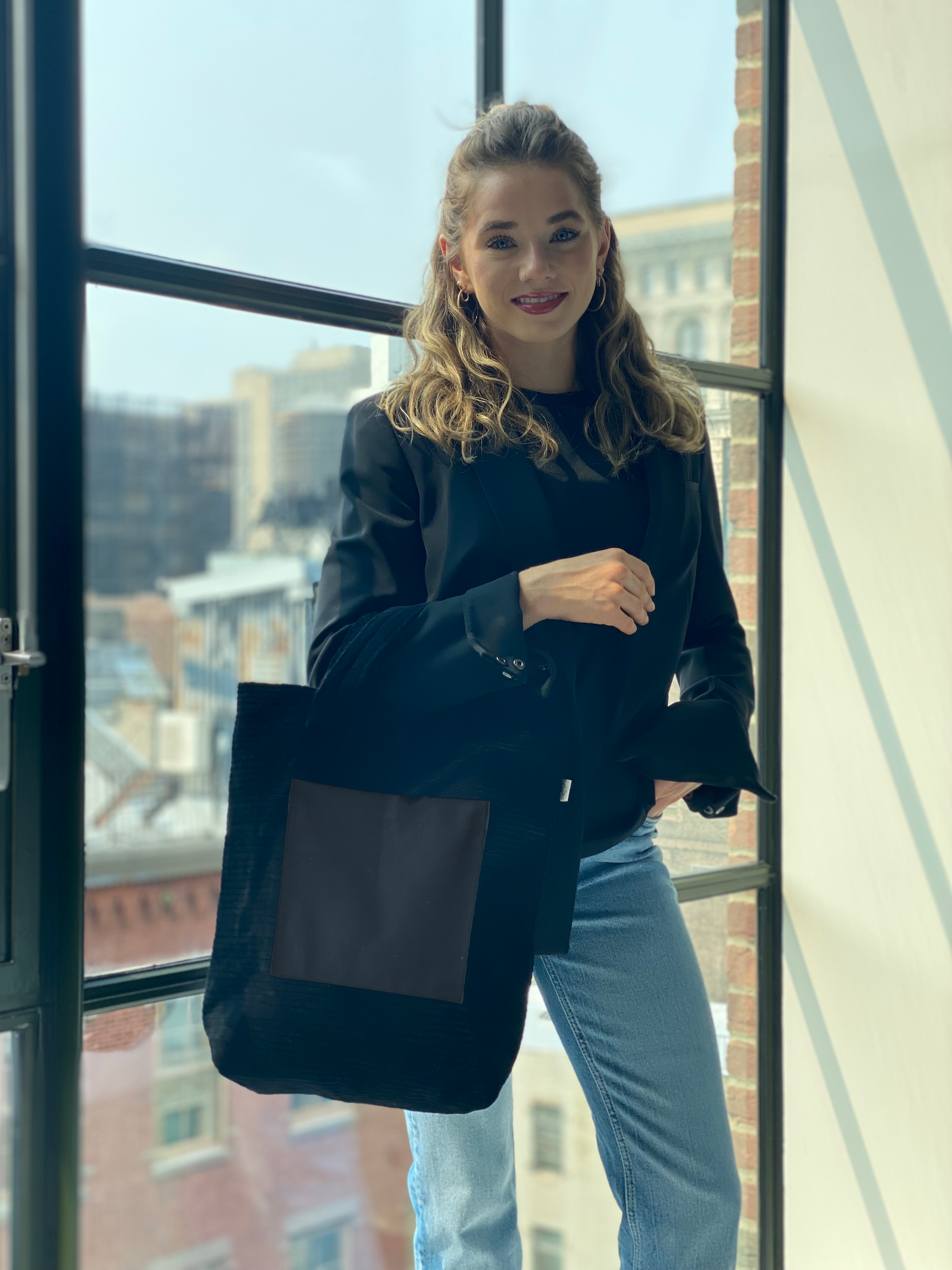 NEW! Quilted Velvet Soho Crossbody Bag - Black - Quilted Koala