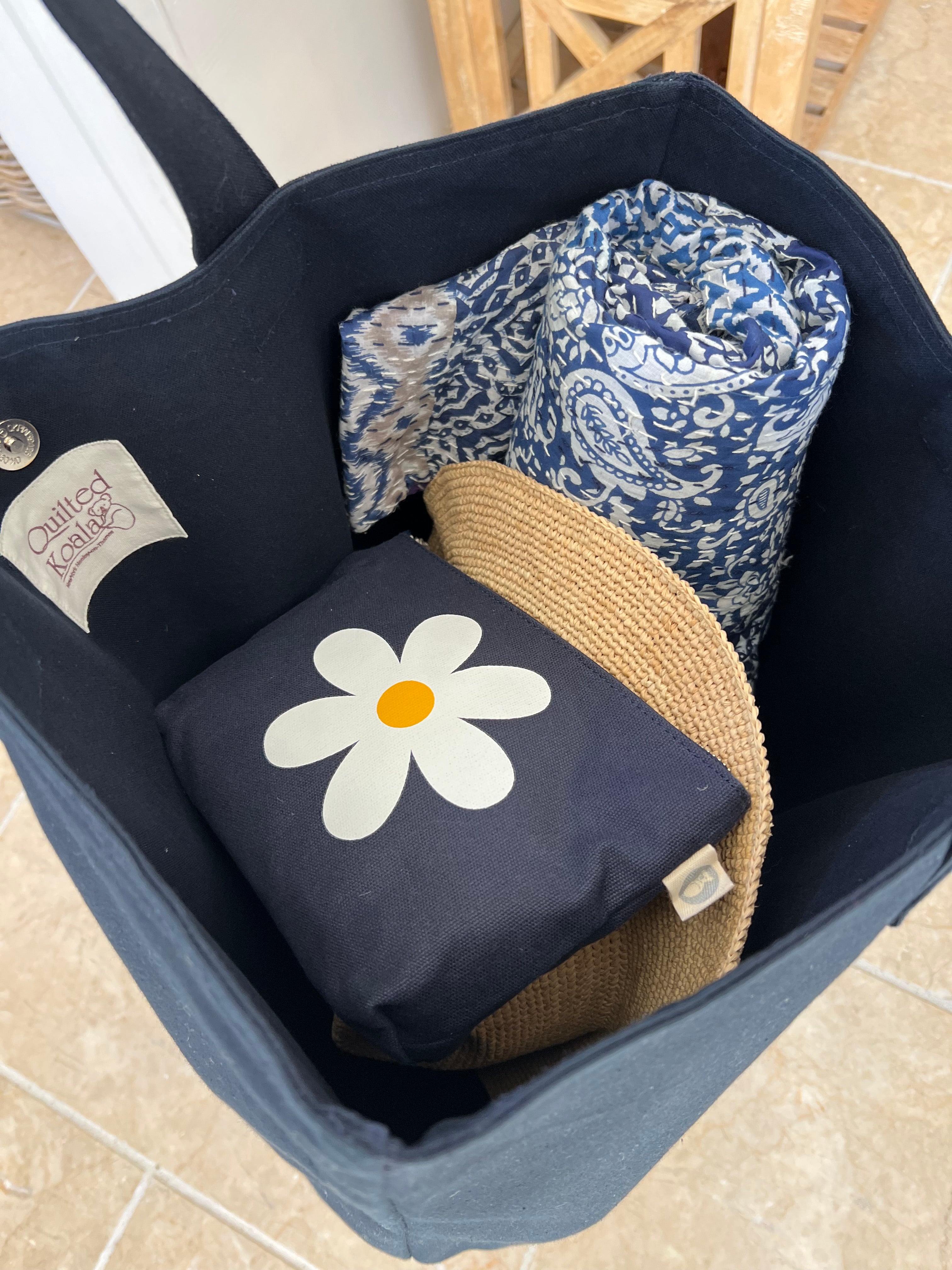 Special Bundle: Navy Everything Bag with White Matte Double Stripe + FREE White Tassel - Quilted Koala