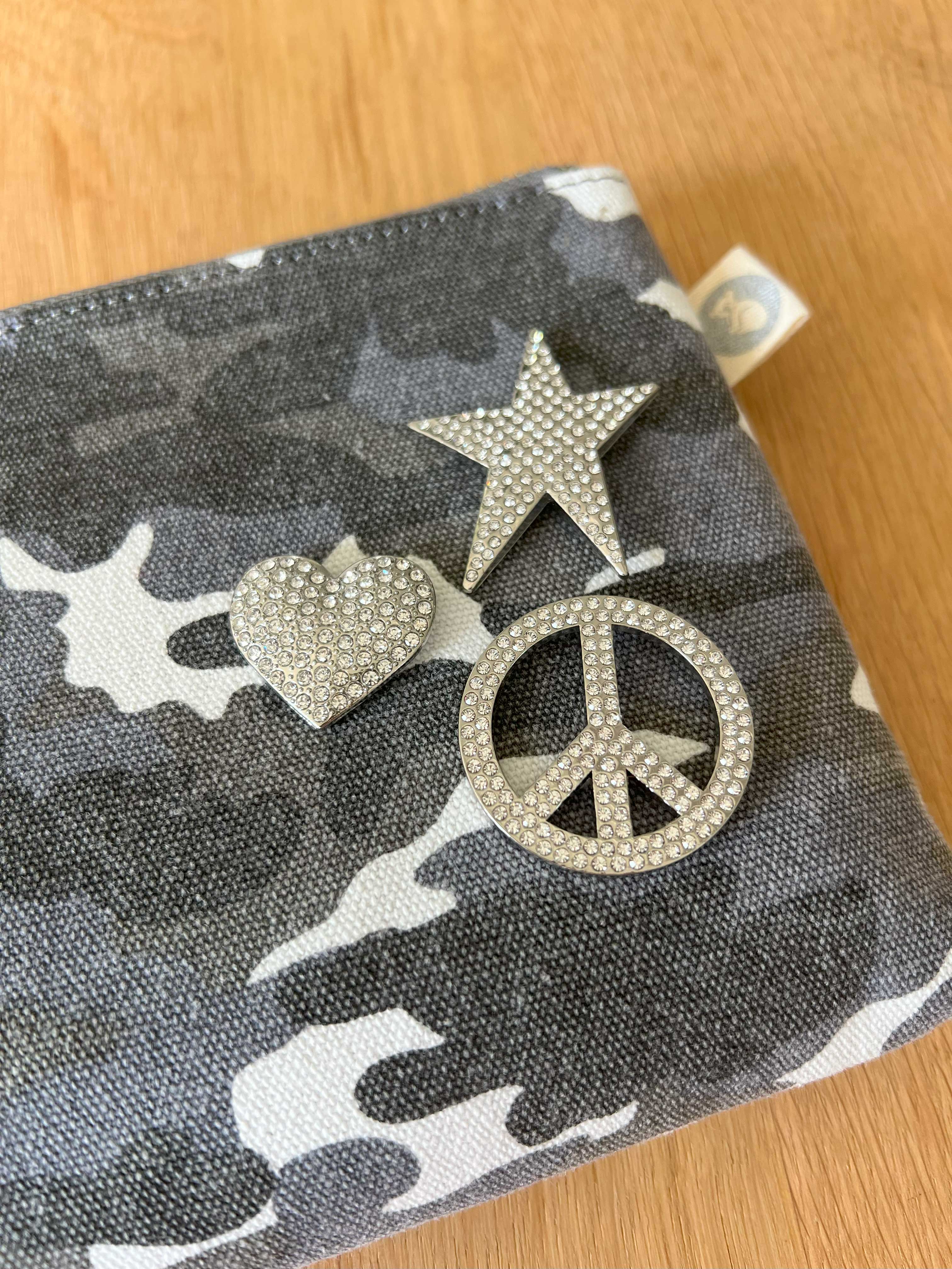 Mini Luxe Clutch Bundle: Grey Camo with FREE Silver Koala Jewelry - Quilted Koala