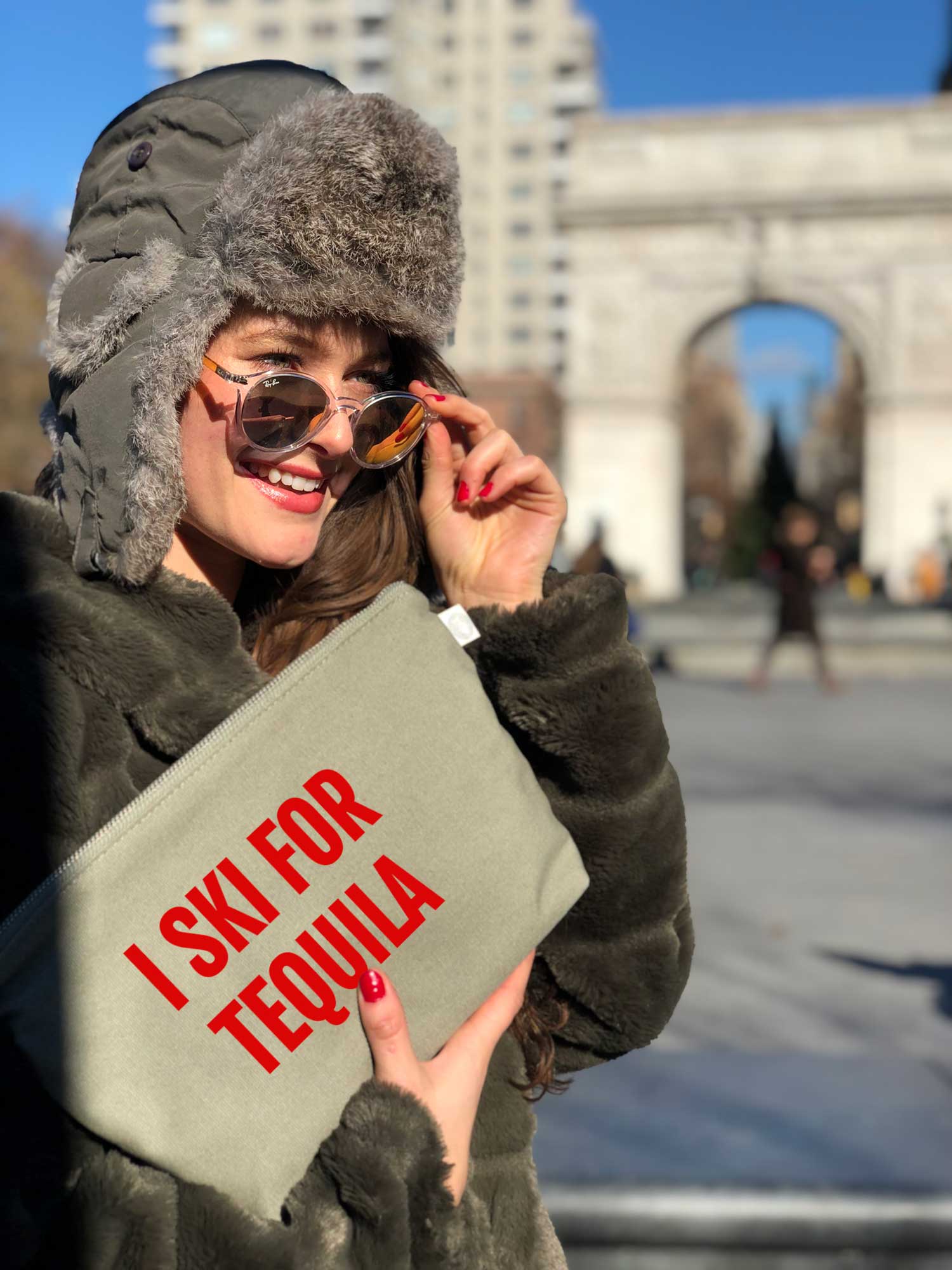 SKI Collection: Clutch Bag Olive with Red Matte I SKI FOR TEQUILA - Quilted Koala