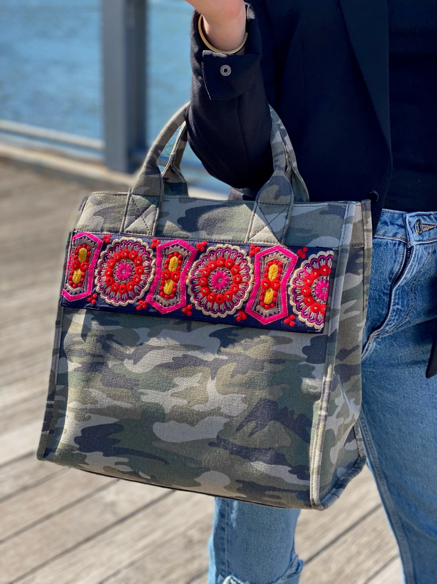 Future Bag Accessories: Koala Bands in Navy Floral - Quilted Koala