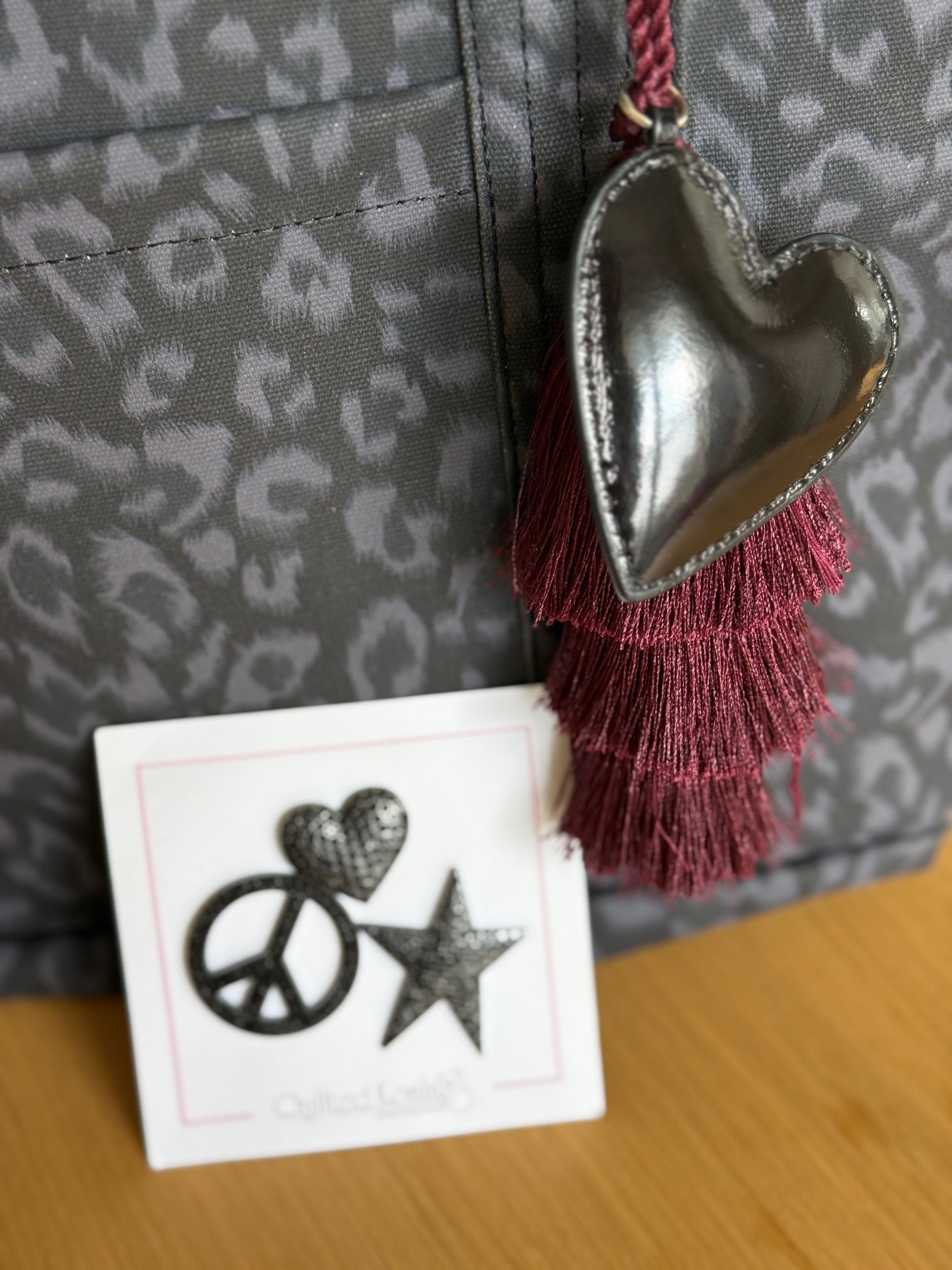 Stephanie's Fall Pick: Leopard Midi Zipper Tote Bundles